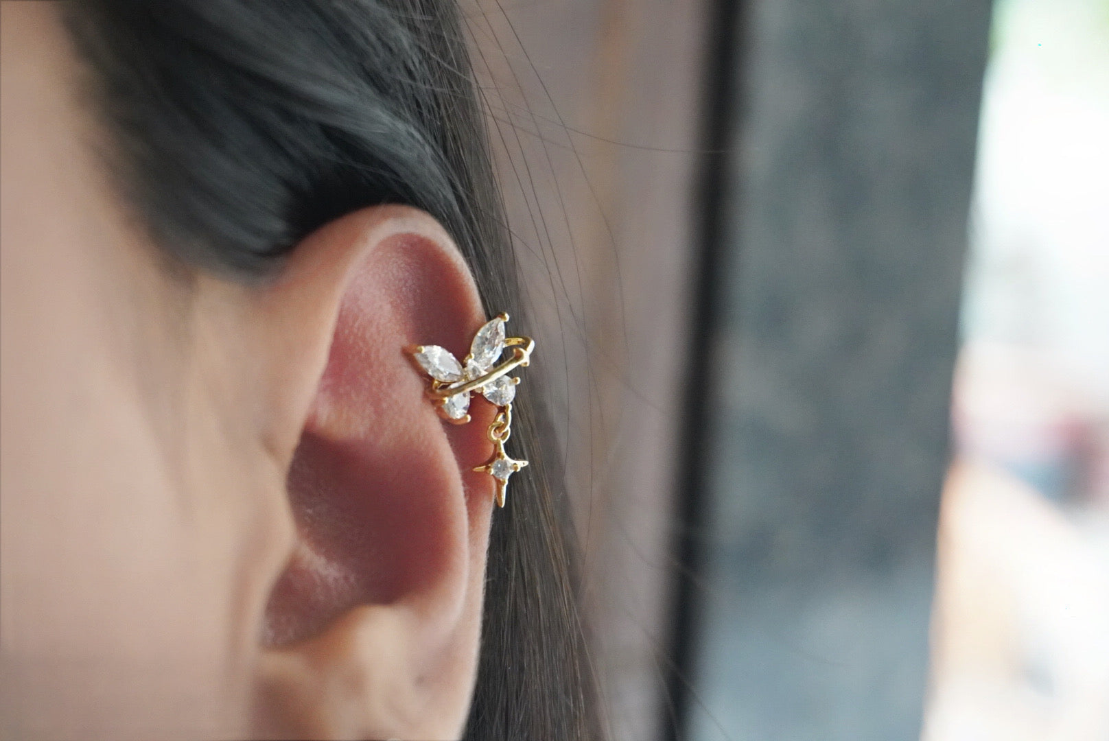 Ascend ear-cuff (not a pair)