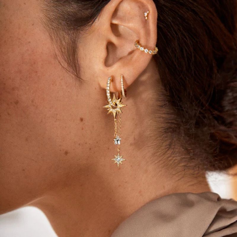 Messy buns (not in pair)