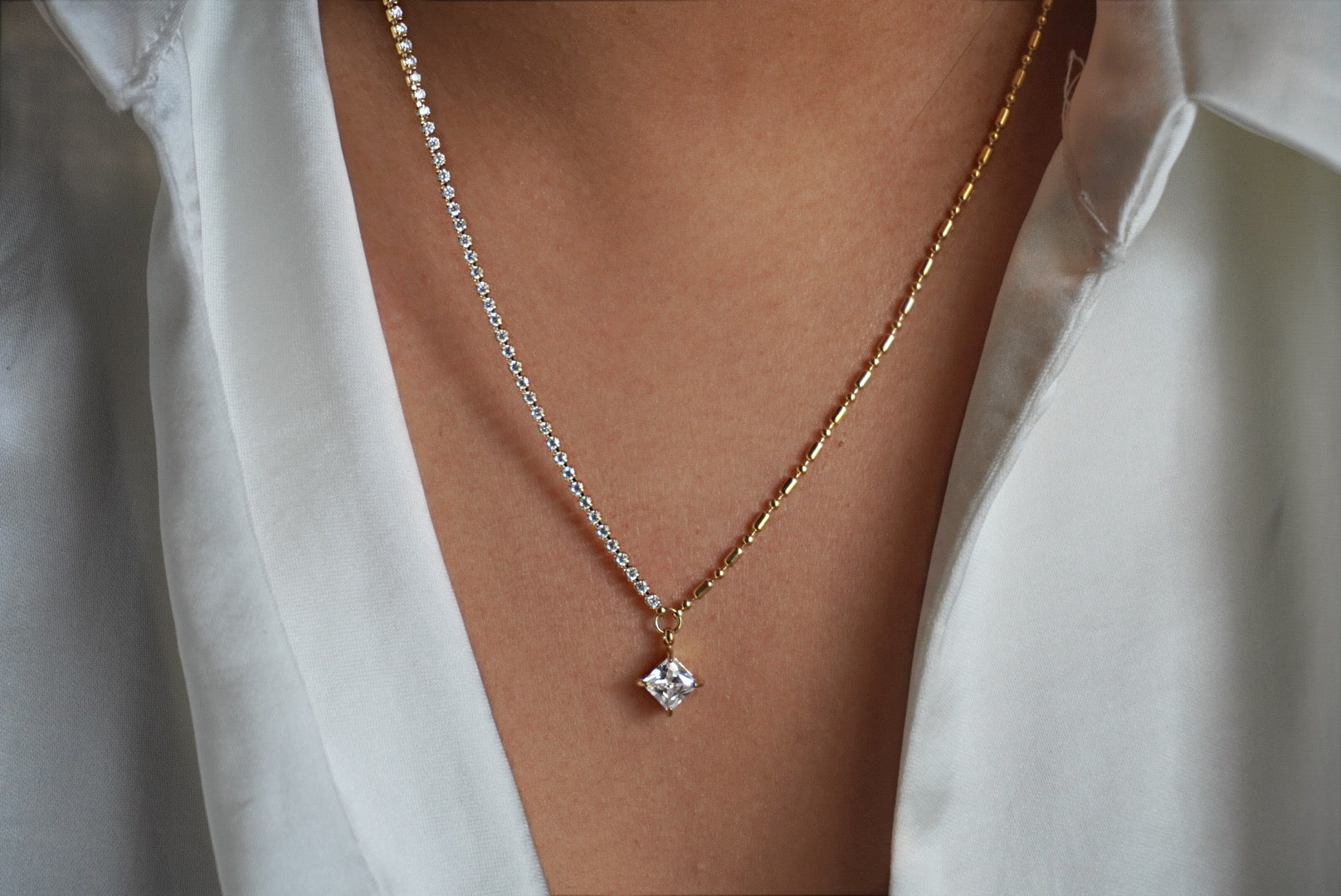 Half Sanskari necklace