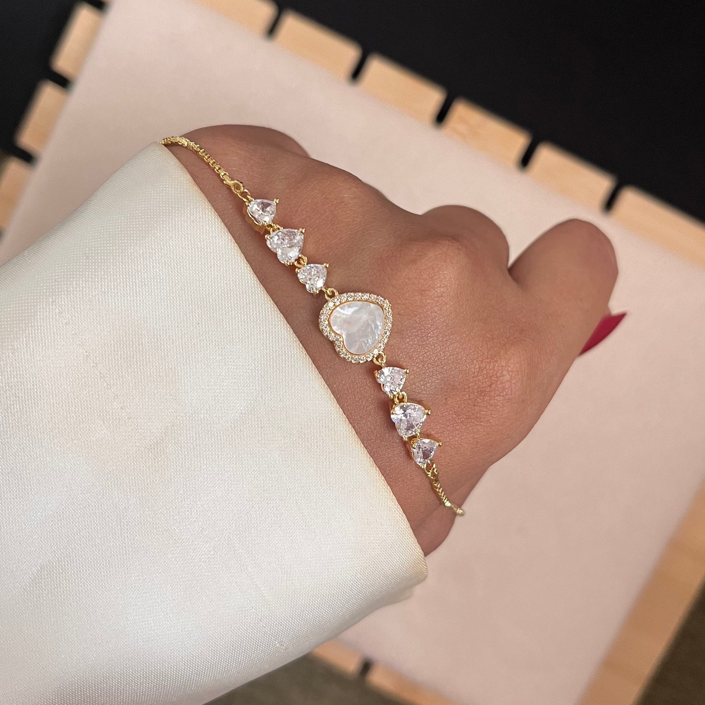 Luminous Heart bracelet