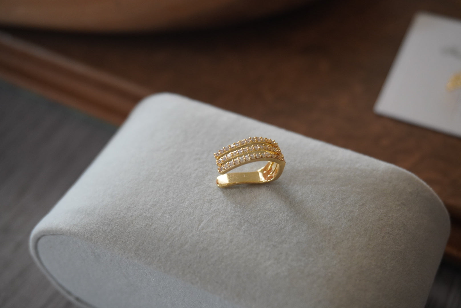 Half the Drama ear-cuff (not a pair)