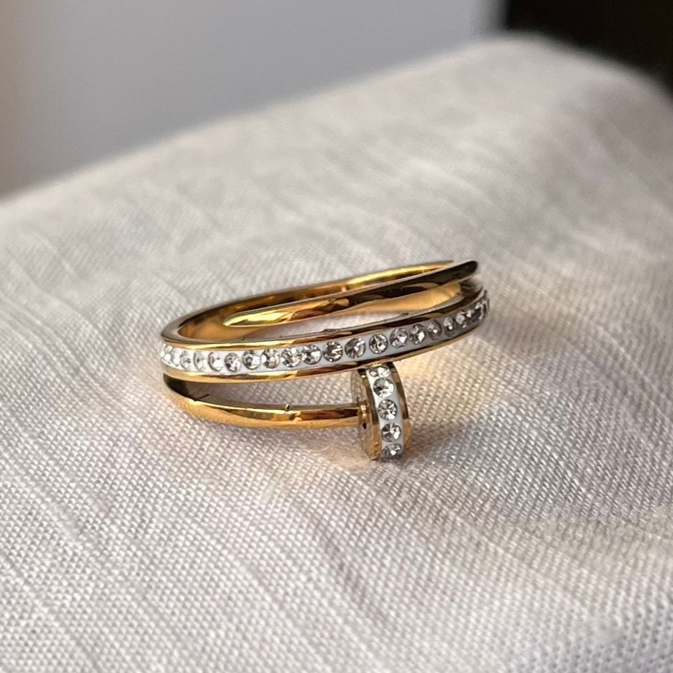 Nail Ring