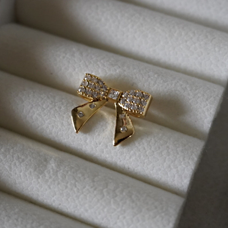 Bow Down ear-cuff (not a pair)